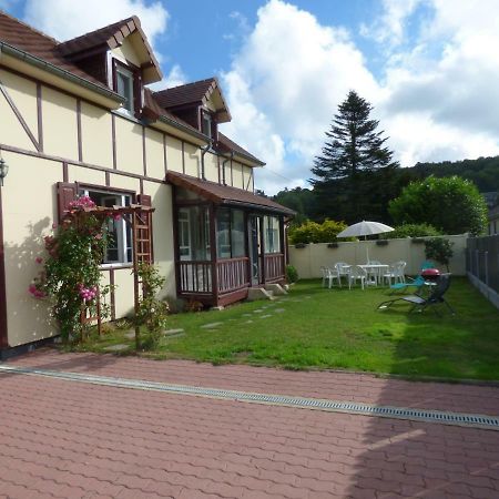 Gite Le Petit Chalet Avec Parking Gratuit Etretat Exterior photo